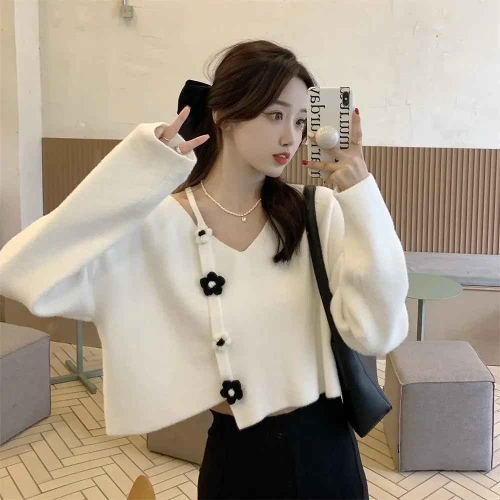 

A GIRLS 3D Flower Pullovers Women Cropped Irregular Sweet Design Sexy Girlish Chic Fashion Casual Mujer Sweaters All-match