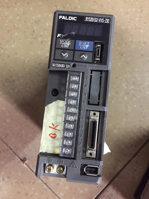 

Servo drive RYS201S3-VVS-Z92 , Used one , 90% appearance new , 3 months warranty , fastly shipping