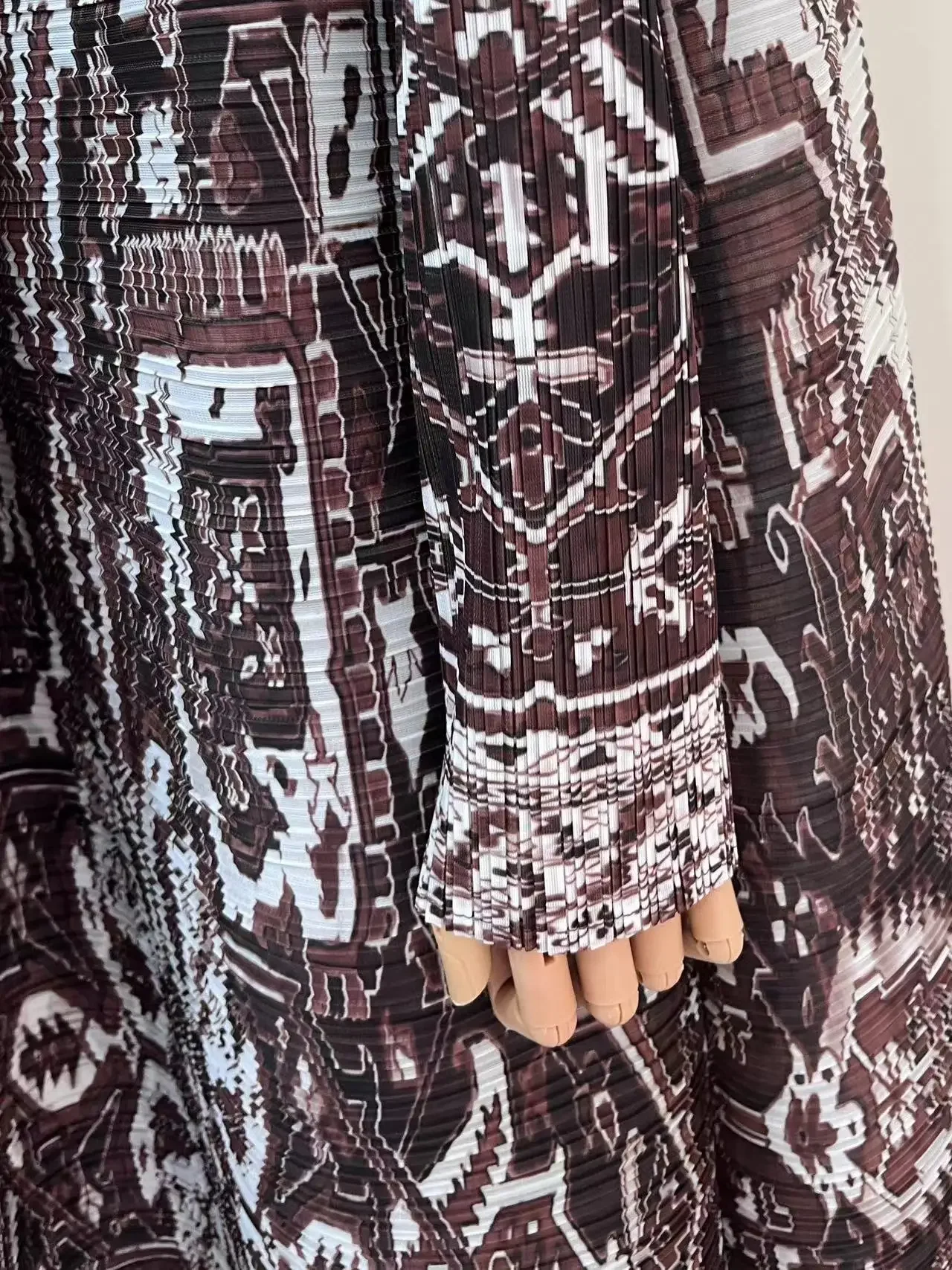 Женское плиссированное платье длинный Тренч с принтом ветровка Новинка лета 2024