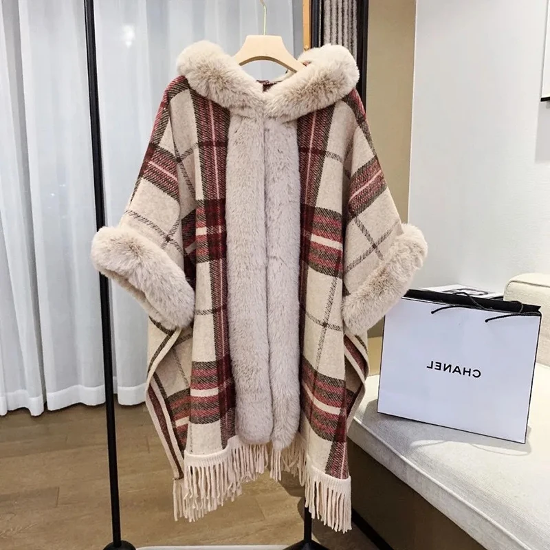 

Winter New Women Thick England Plaid Printed Knitted Loose Poncho Big Pendulum Capes Tassel Cloak With Hat Fur Collar Long Coat