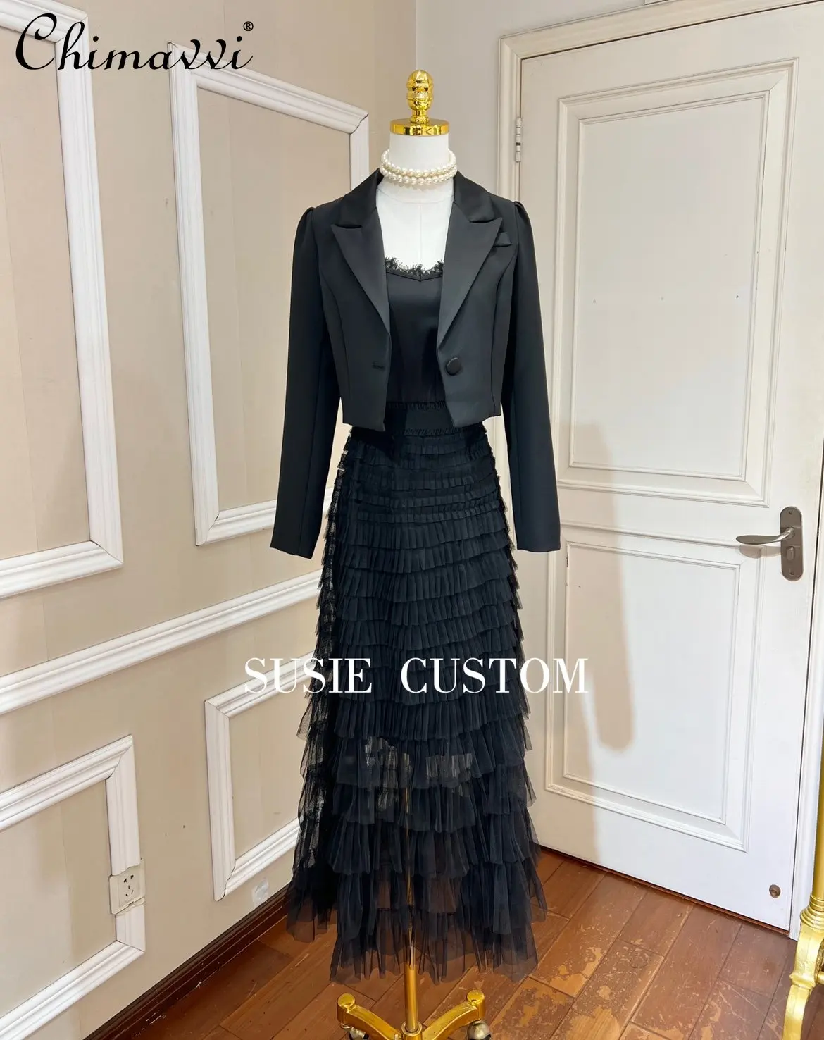 

2022 Autumn New Women's Suit Satin Smooth Fabric Short Suit Coat and Lace Floral Border Mesh Cake Suspender Dress Two-Piece Suit
