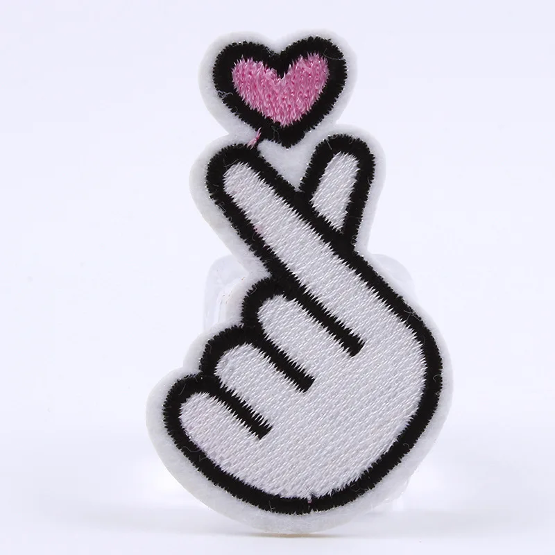 

100pcs/lot Embroidery Patch Finger Love Heart Gesture Clothing Decoration Sewing Accessory Craft Diy Iron Heat Transfer Applique