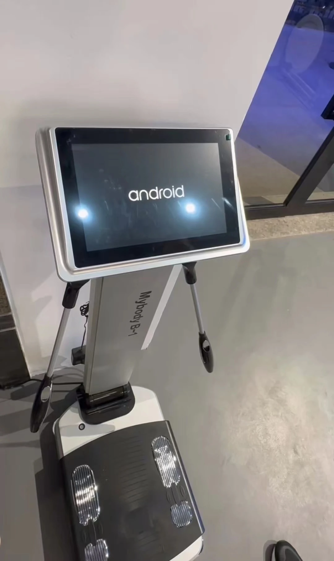 После физического обследования высококлассный детектор жира в теле