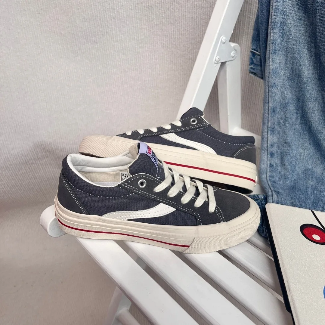 Vision Street Wear x Odd Men Sports Shoes Skateboarding Shoes Women Retro Low Top Suede Canvas Shoes Unisex Skate Grey Sneakers