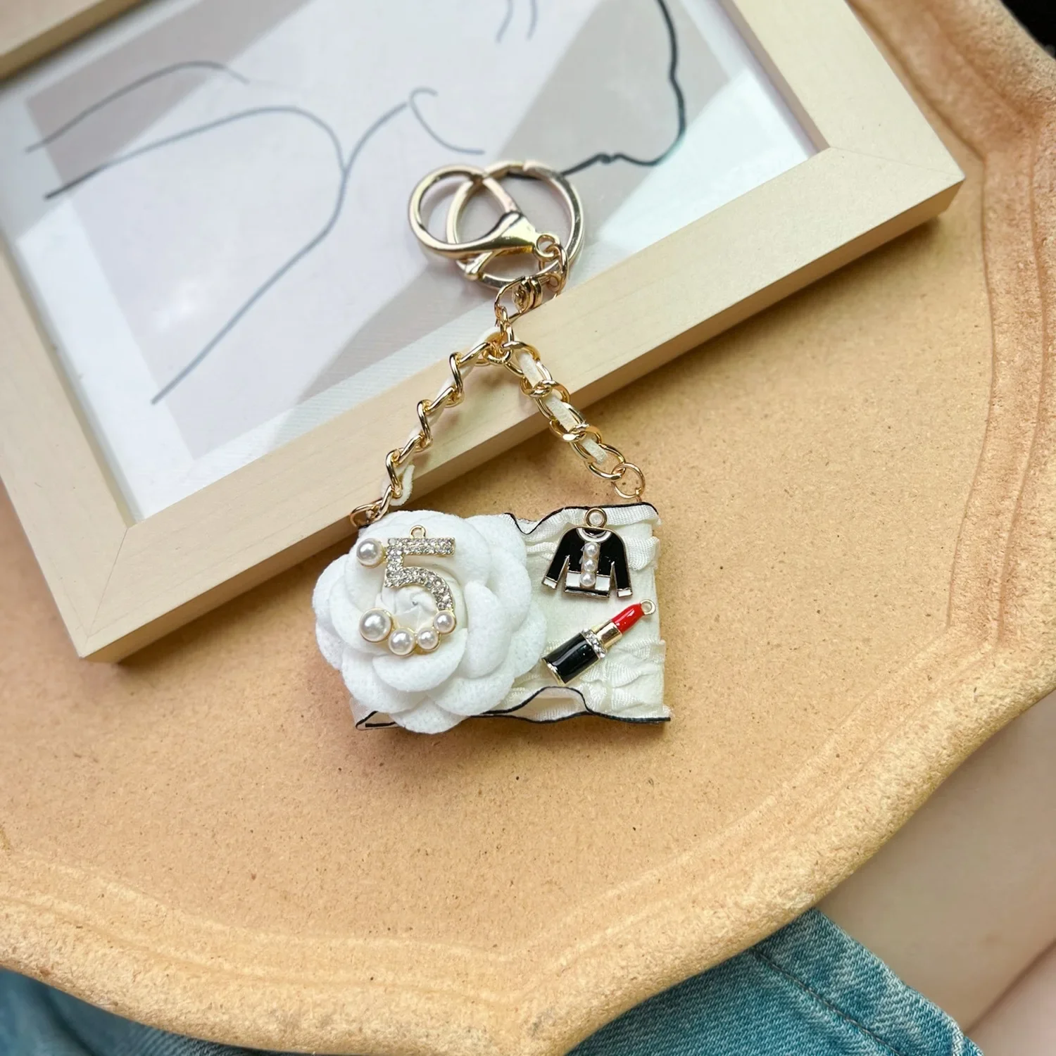 Модная модель камелии брелок для ключей украшение автомобиля оптовая продажа