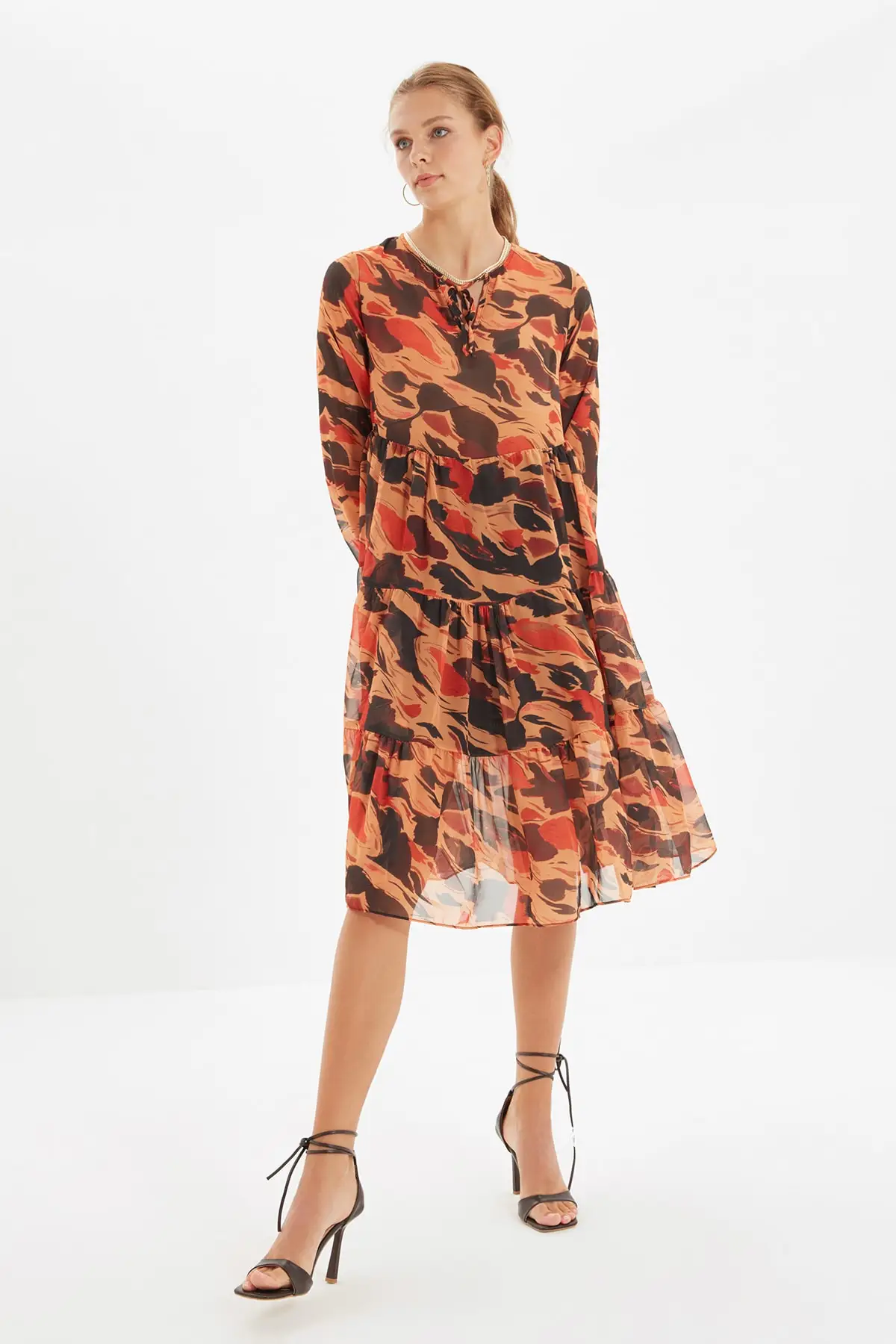

Trendyol Patterned Flounces Dress TWOAW22EL1109