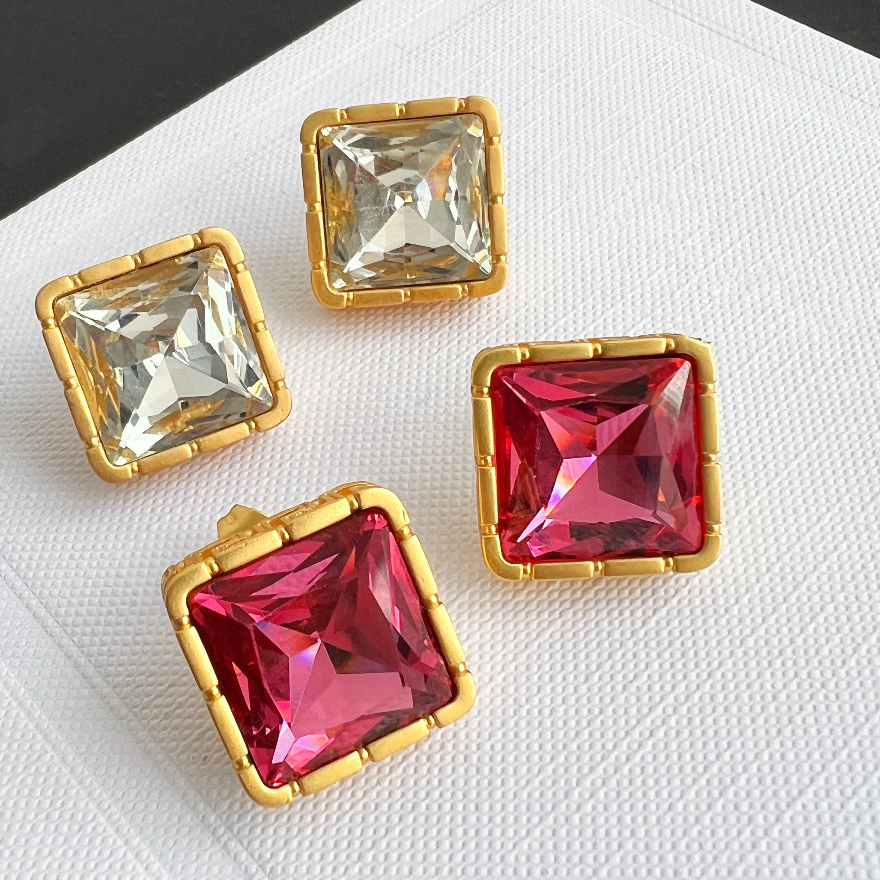 

Earrings a minority retro European and n design sense earrings