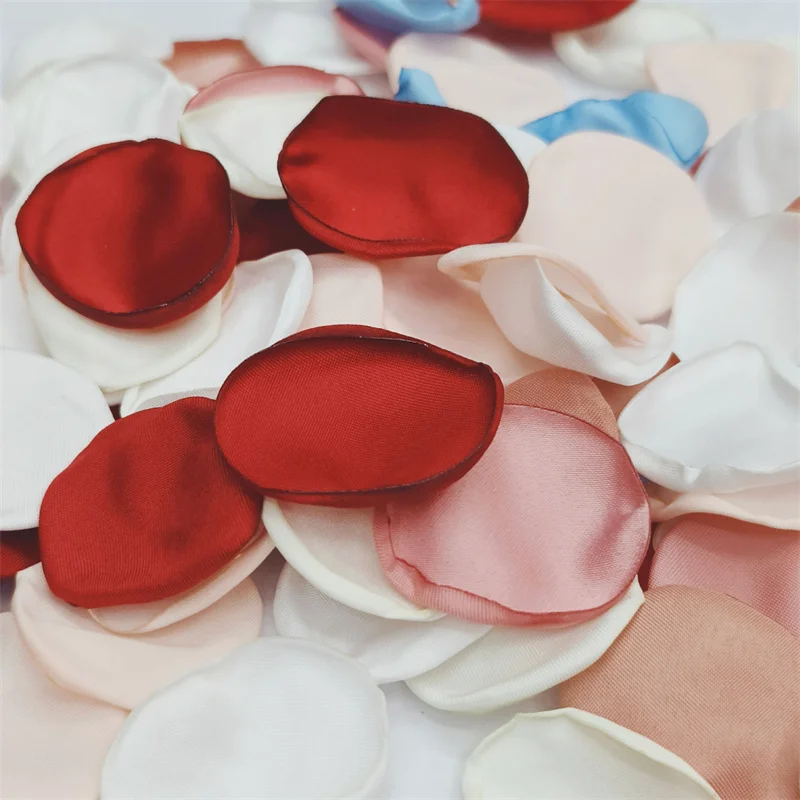 Атласные лепестки. Rose petals in blender. Шелковые лепестки. Атласный шелк и лепестки роз. Лепесток синей розы.