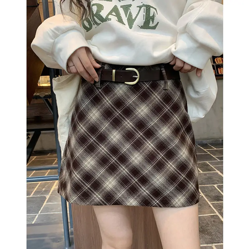 

Юбка-трапеция в шотландскую клетку, красная, батальных размеров