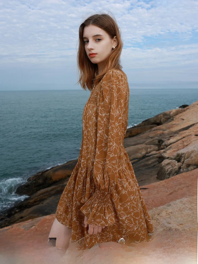 Триколор Ibudu2024 осеннее новое свободное платье на шнуровке с v-образным вырезом и