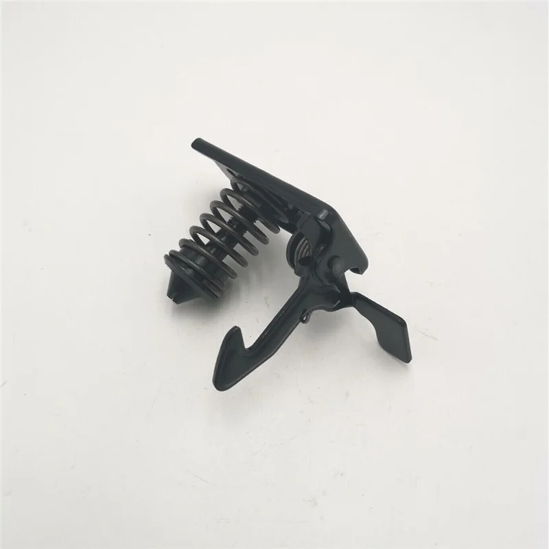 

811351-G000 пластина защелки крышки капота для Kia Rio 2006 л 2011 л-крышка двигателя защелка замка 811351G000 автозапчасти