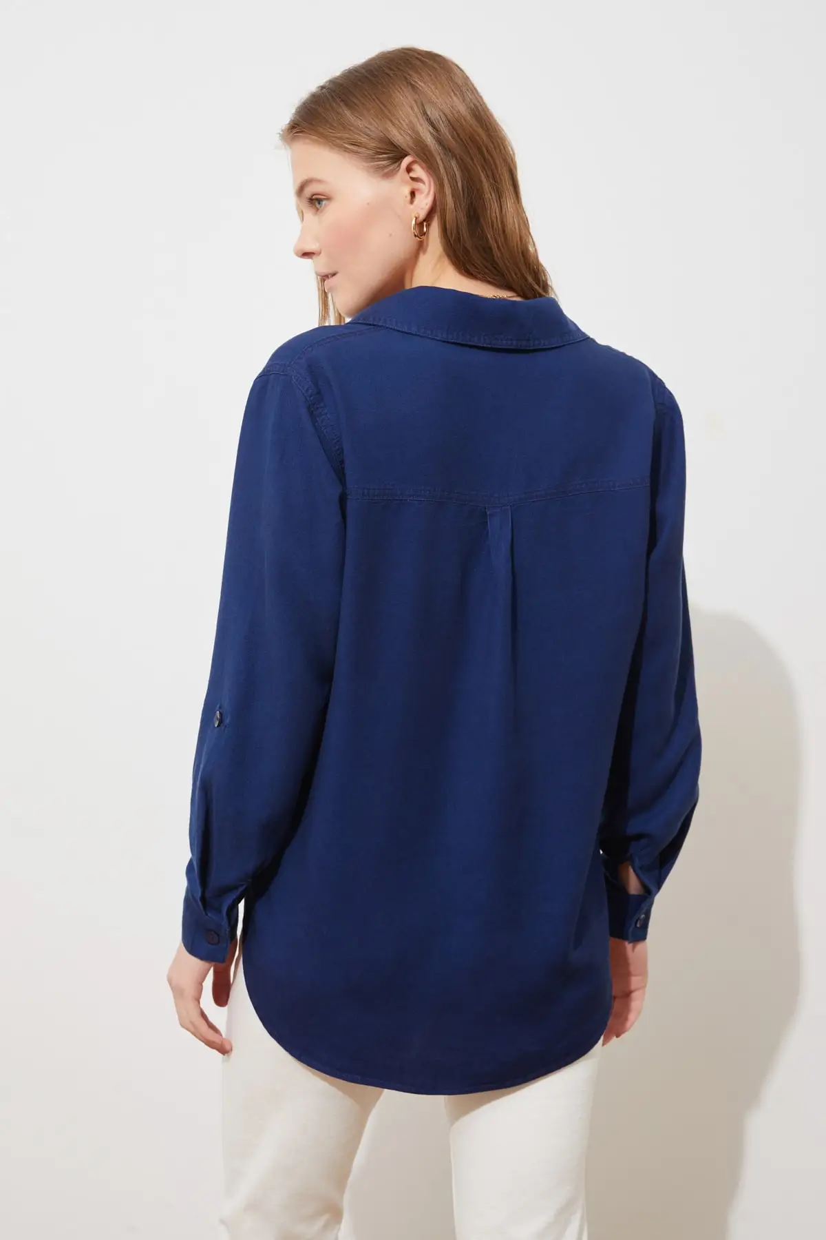 

Trendyol Pocket Detail Lyocell Denim Shirt TWOSS21GO0851