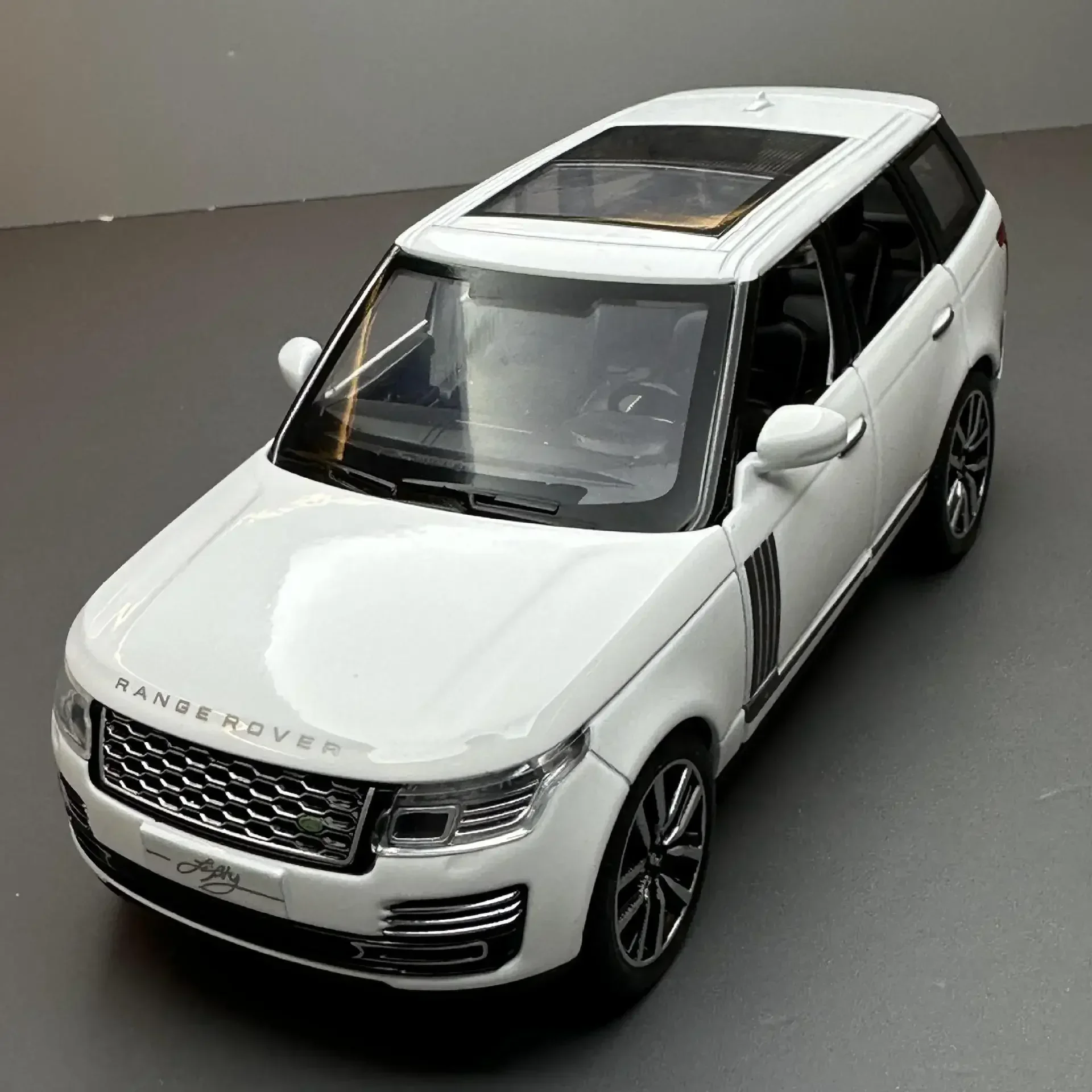 Модель автомобиля Land Rover Range в масштабе 1:32 литая модель внедорожника из сплава