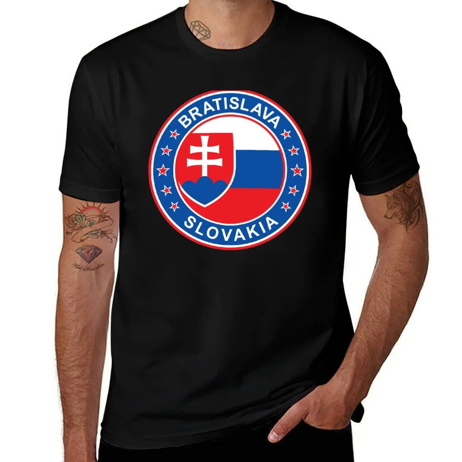 Фото Футболка Bratislava Slovakia, базовая повседневная одежда, топ с короткими рукавами №1