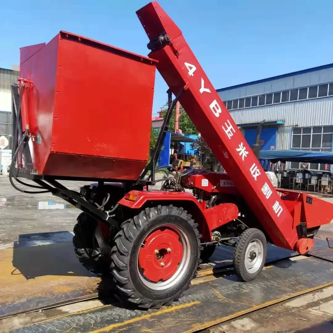 Маленький четырехколесный трактор измельчение и переработка соломы возврат в