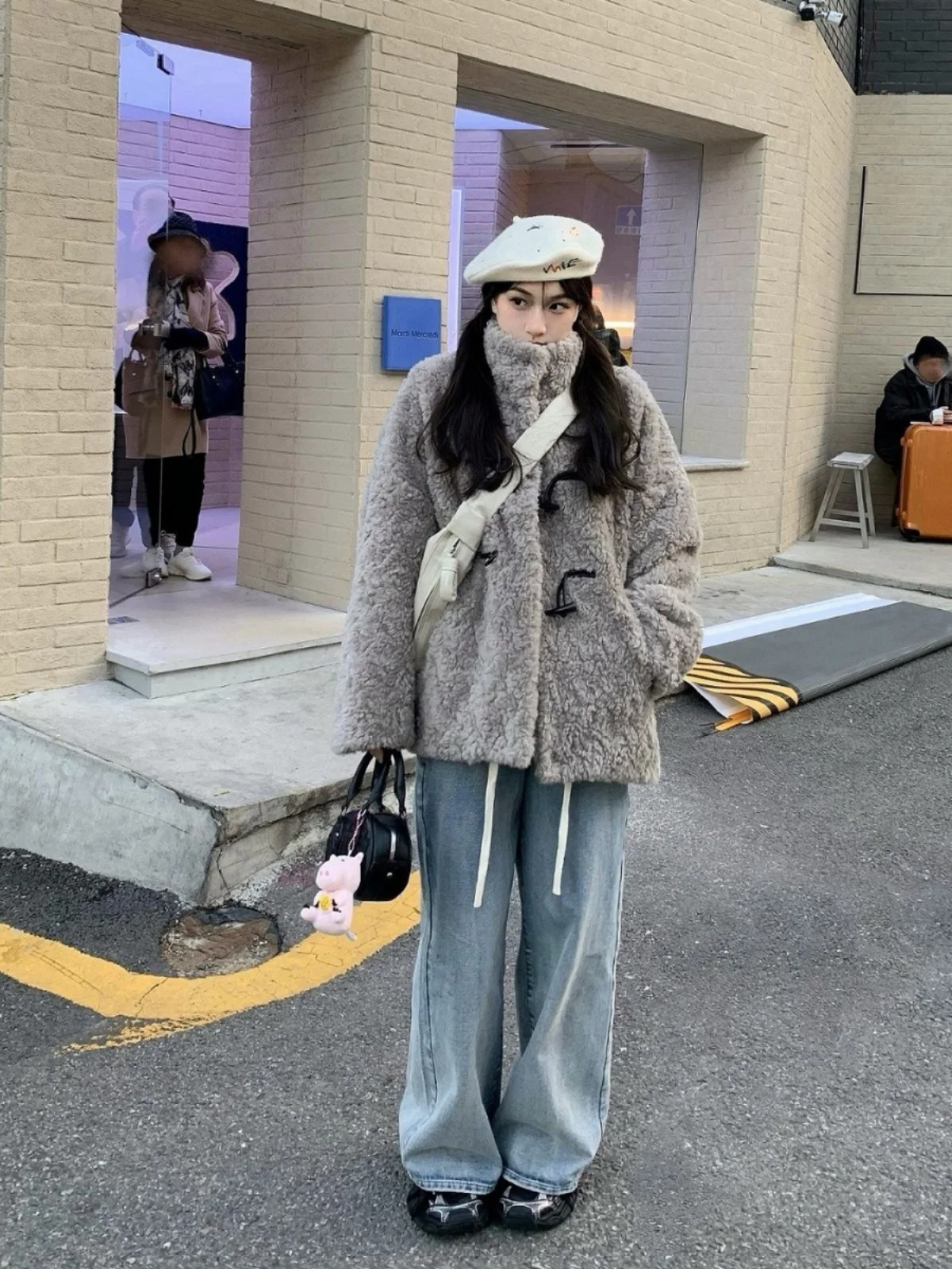 Stand Collar Horn Buckle Lamb Wool Thickened Outerwear Women 2024 Winter New Design Sense Small Plush Top |