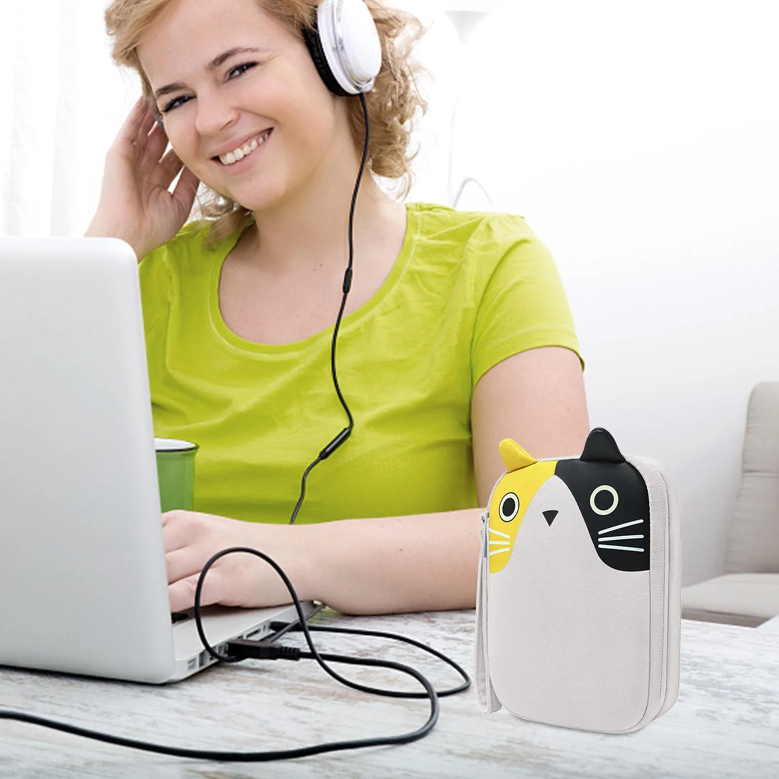 

Portable Cartoon Power Bank Bag Multi-functional Power Bank Charger USB Cable Storage Bag Digital Storage Bag