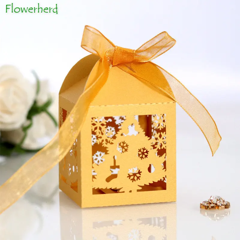 

50PCS Merry Christmas Laser Cut Snowflake Favor Box ,Wedding Candy Box In Pearlescent Paper ,Party Show Candy Box