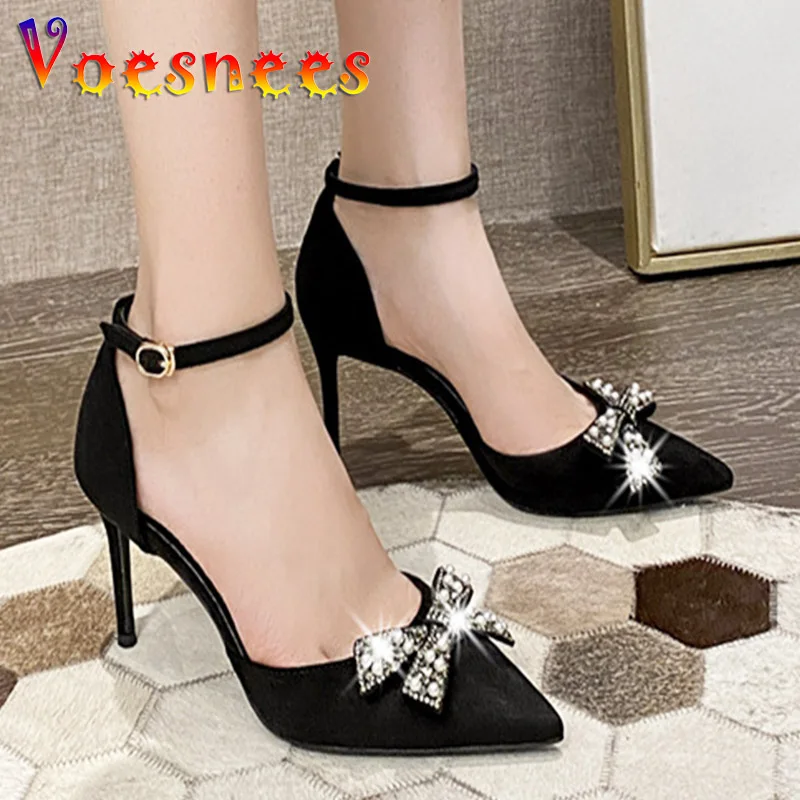 

Женские босоножки с бантом-бабочкой, черные босоножки на тонком каблуке, украшенные жемчугом, с острым носком, лето 2022