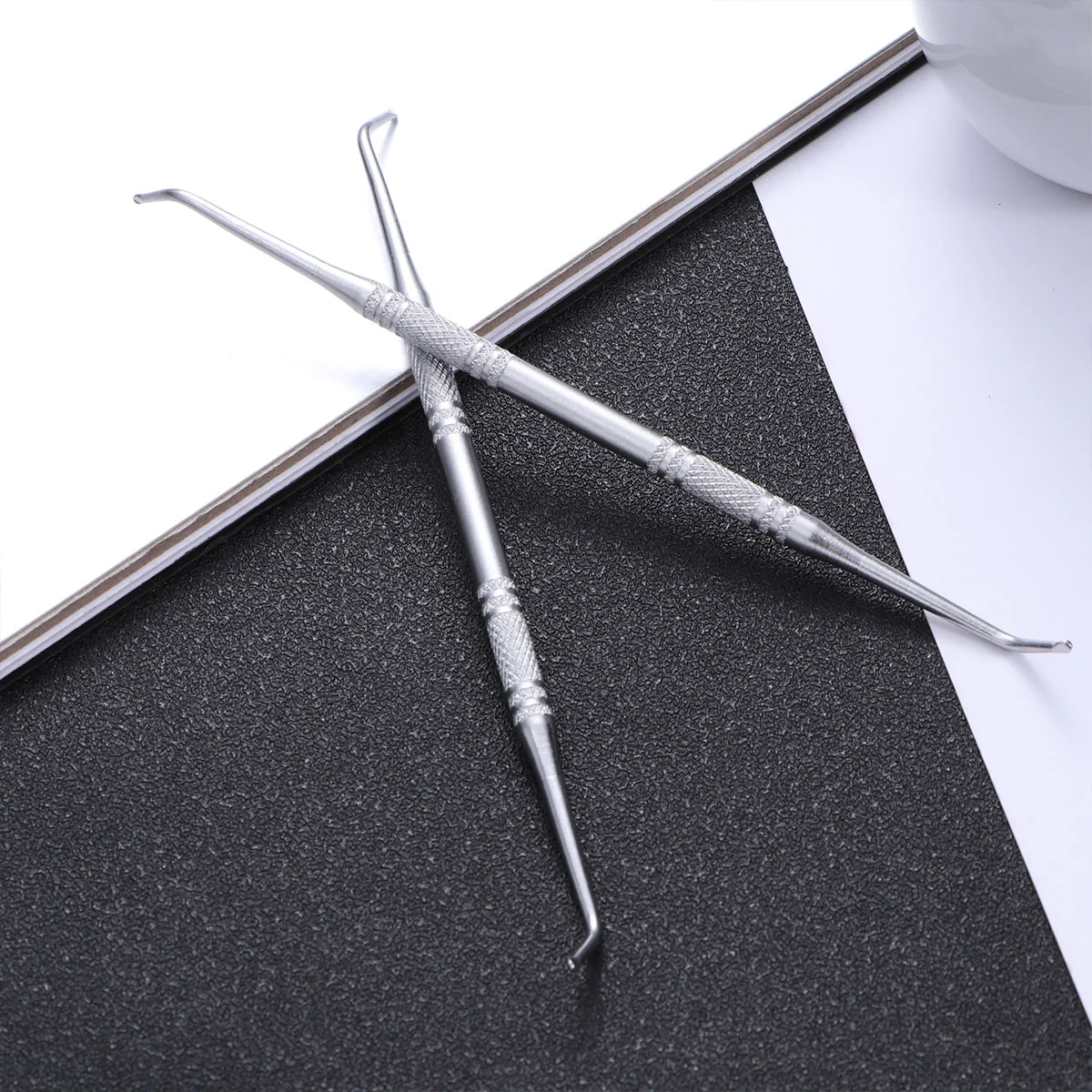 

2PCS Stainless Steel Toenail Nail Cleaner Double-Side Cuticle Spoon Pusher Toenail Remover Tool