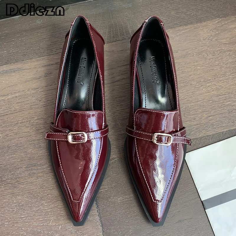 

Женские туфли-лодочки с острым носком, на высоком каблуке