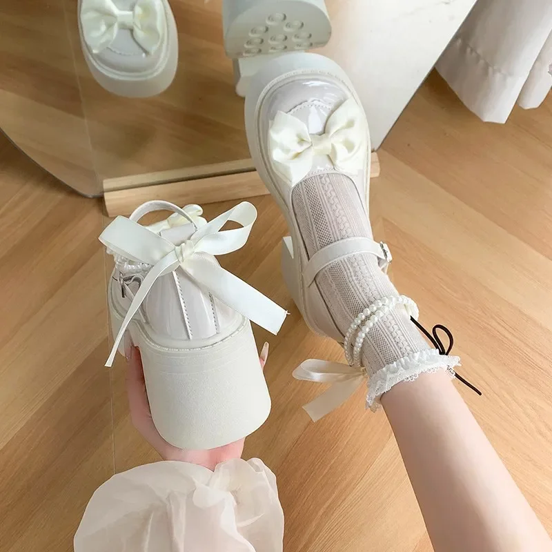 Женские туфли на высоком квадратном каблуке мэри джейн с бантом-бабочкой и