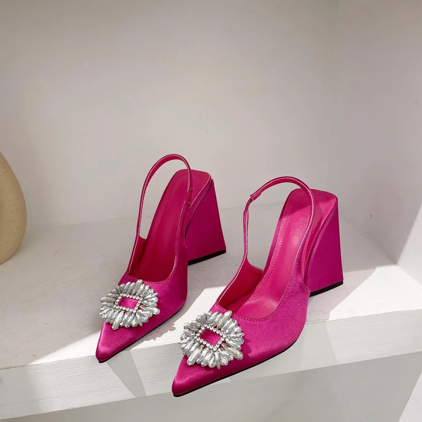 

Women Sandals Elegant Pointed Toe Slingback Summer Office Lady Shoes Fashion High Heels Gladiator Sandals