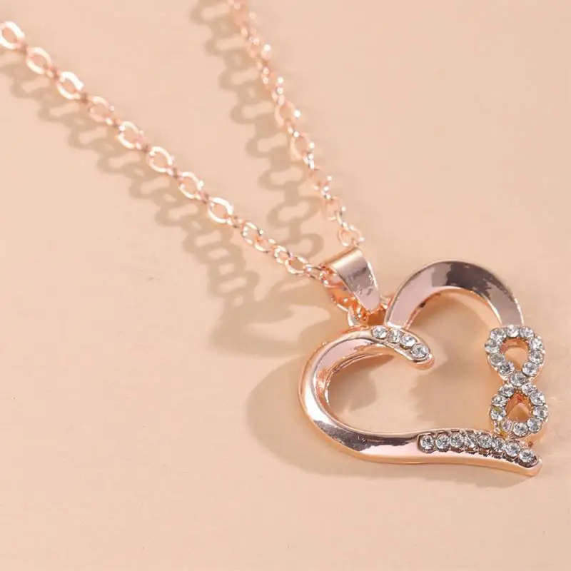 

Bohemia Luxury Beautiful Rose Gold Sparkling Zircon Sweet Romantic Heart Pendant Necklace Fashion Jewelry for Women Gifts