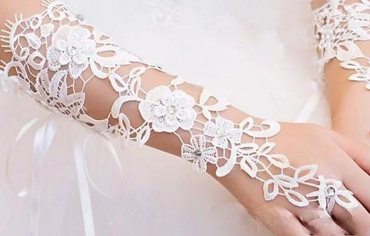 Hottest Sale Bridal Gloves Ivory or White Lace Long Fingerless Elegant Wedding Party Cheap |