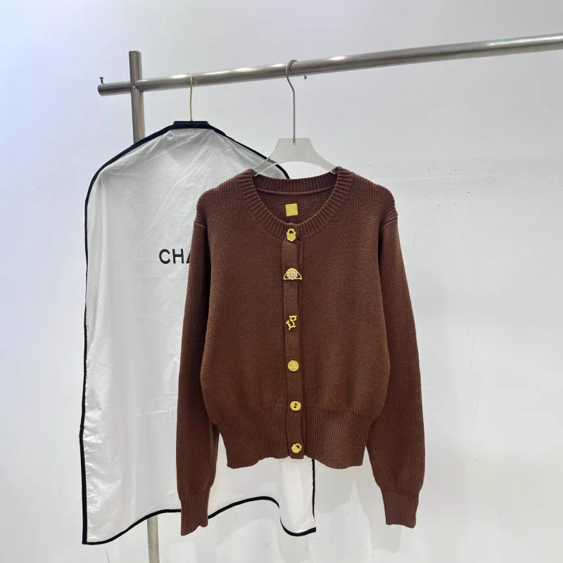 Фото Женский кардиган High Street: новая осенняя коллекция, модный, элегантный, с асимметричной застежкой и круглым вырезом №3