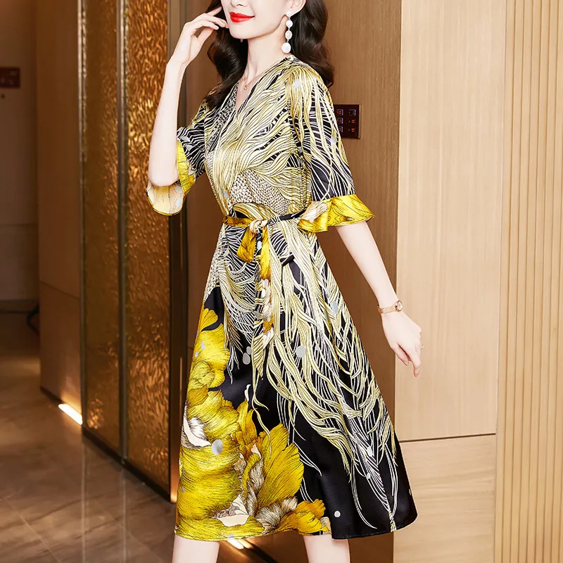 

2022 New Fashion Women Dresses V Neck Short Sleeve Silk Dress
