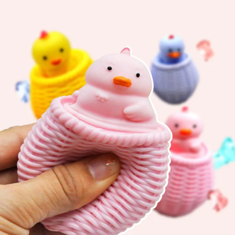 

Vent children's new strange chicken and duck out of the bird pinch music strange toys vent selling cute chicken and duck cup