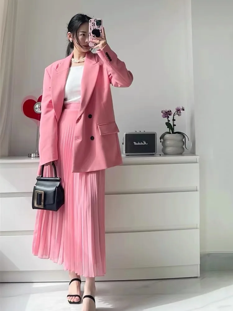 Рисунок 3 - Женский свободный однотонный пиджак с карманами