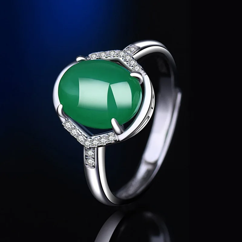 

The new s925 sterling silver jade ring has a high-end opening and is inlaid with agate, chalcedony, and jade jewelry for women