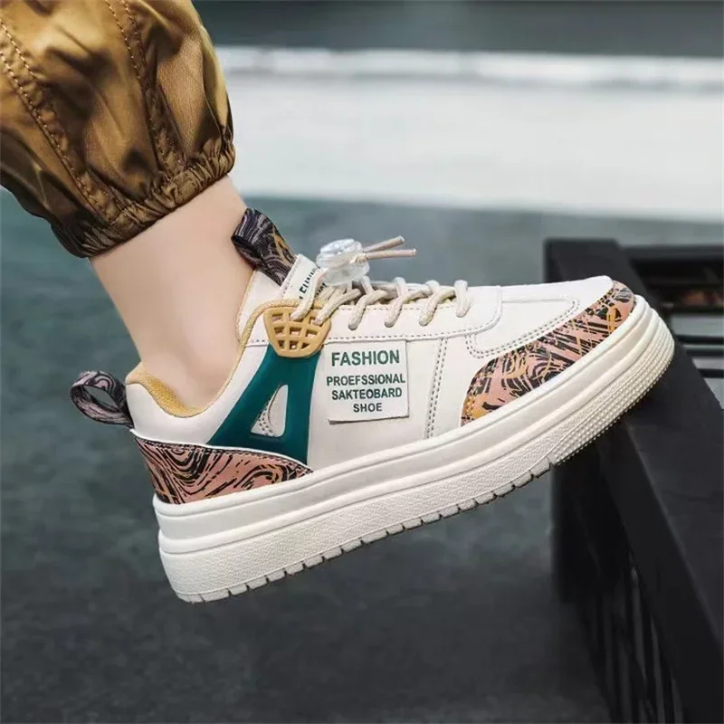

Shoes Men's shoes New trend Versatile casual shoes Men's autumn soft soled wear-resistant sneakers Fashion couple skates