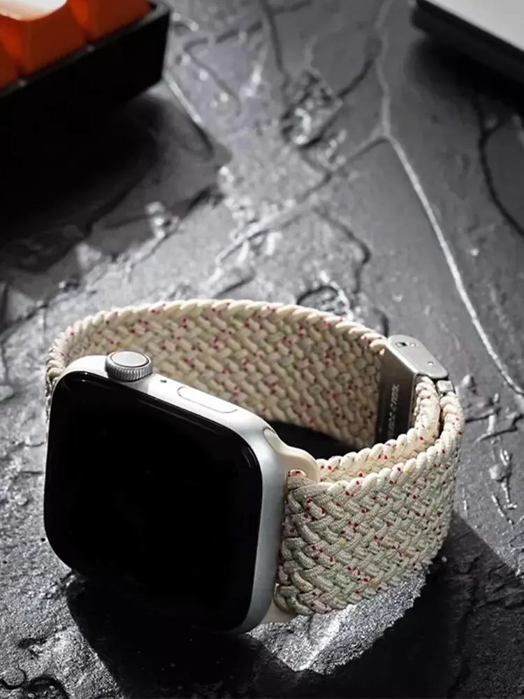 Силиконовый ремешок для Apple watch