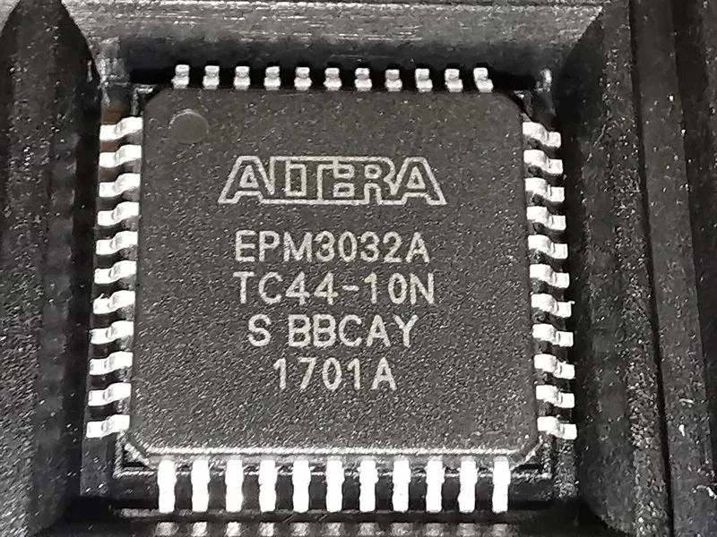 

Free Shipping 50-100pcs/Lot EPM3032ATC44-10N EPM3032ATC EPM3032A QFP44