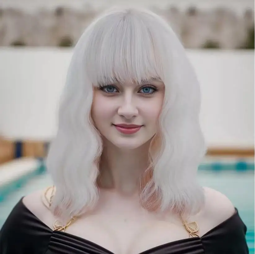 Белый парик 12 дюймов короткий волнистый синтетический с челкой косплей вечерние