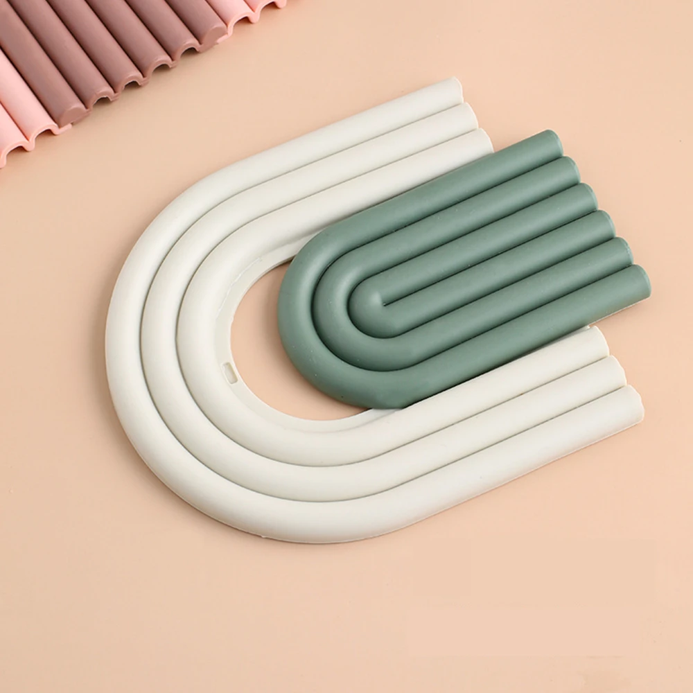 

Non-Slip Rainbow Shape Tableware Insulation Mat Silicone Heat Insulation Pad Tableware Placement Stackable Coffee Cup Coasters