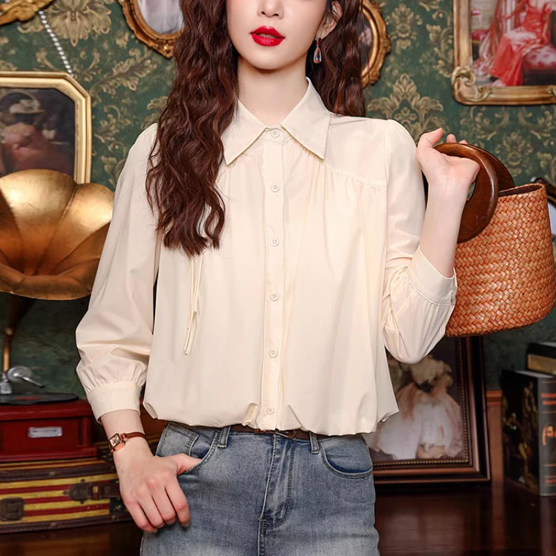 Рубашка Женская приталенная во французском стиле весна-лето 2024