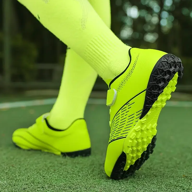 New Kid's Breathable Anti-slip Cleat Lightweight Durable Softness Sneakers For Outdoor Running Training