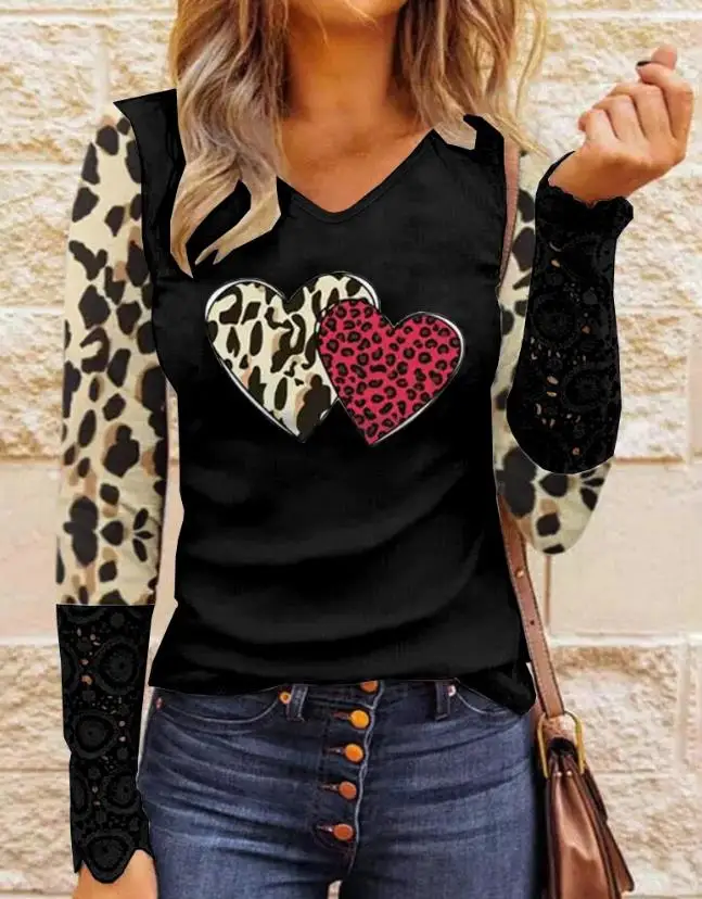 

2022 fashionable new popular women's casual Valentine's Day heart-shaped cheetah printed lace patchwork top
