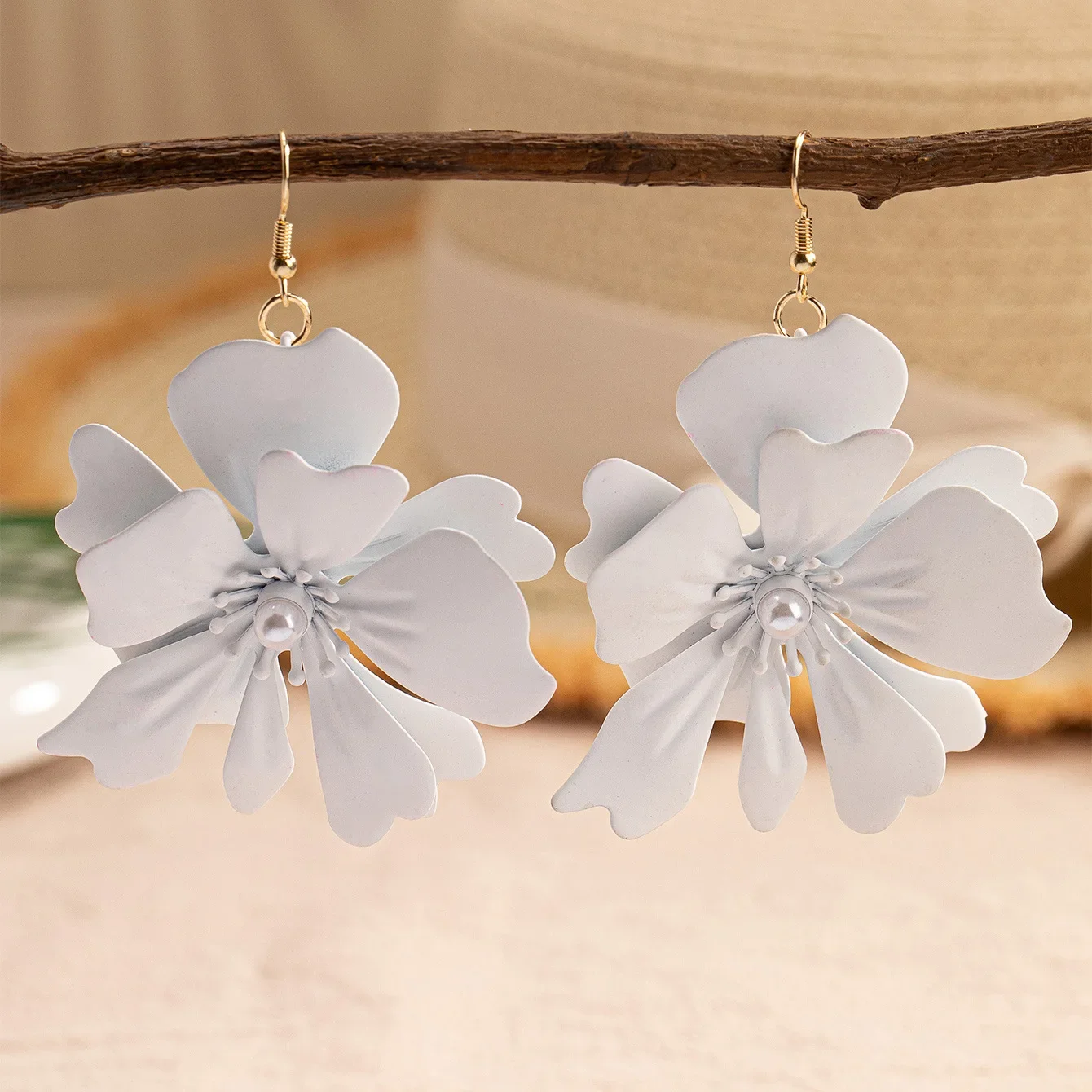 Геометрические серьги-гвоздики для женщин