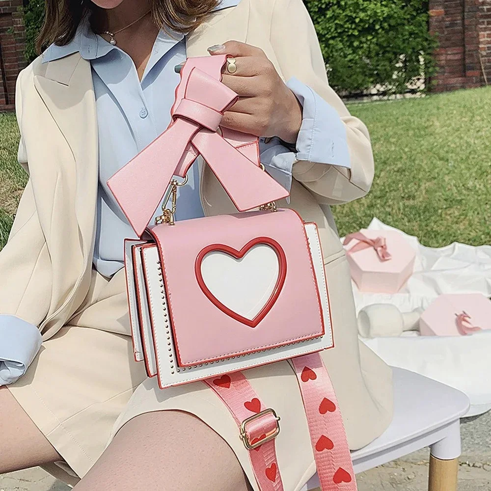 

Women Heart Handbags Wide Strap Shoulder Bags Fashion Designer Luxury Crossbody Bag for Lady Casual Flap Cute Messenger Bags