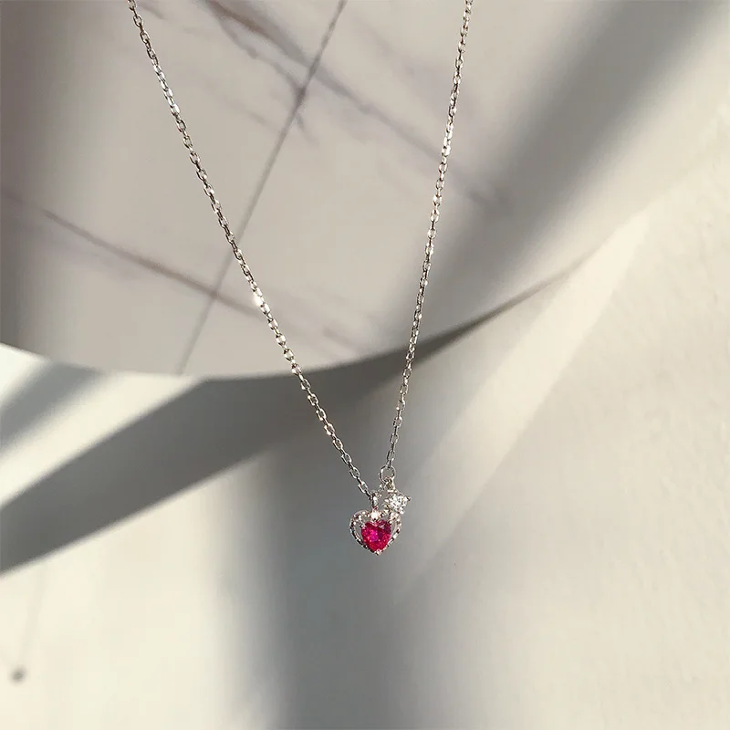 

New Diamond-encrusted Love Necklace Collarbone Chain Short Girl Heart Retro Little Love Red Temperament Super Fairy Gift