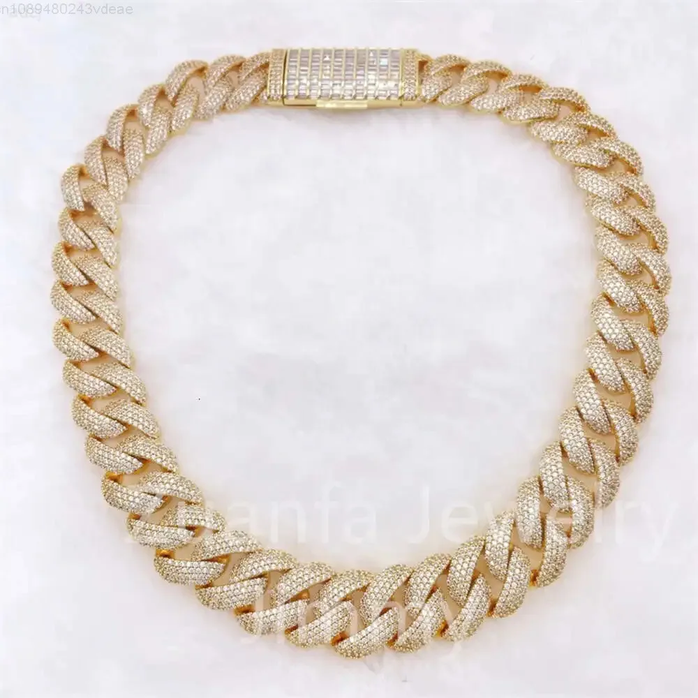 Багетный замок специального дизайна Buss Down Iced Out Full с муассанитовыми драгоценными