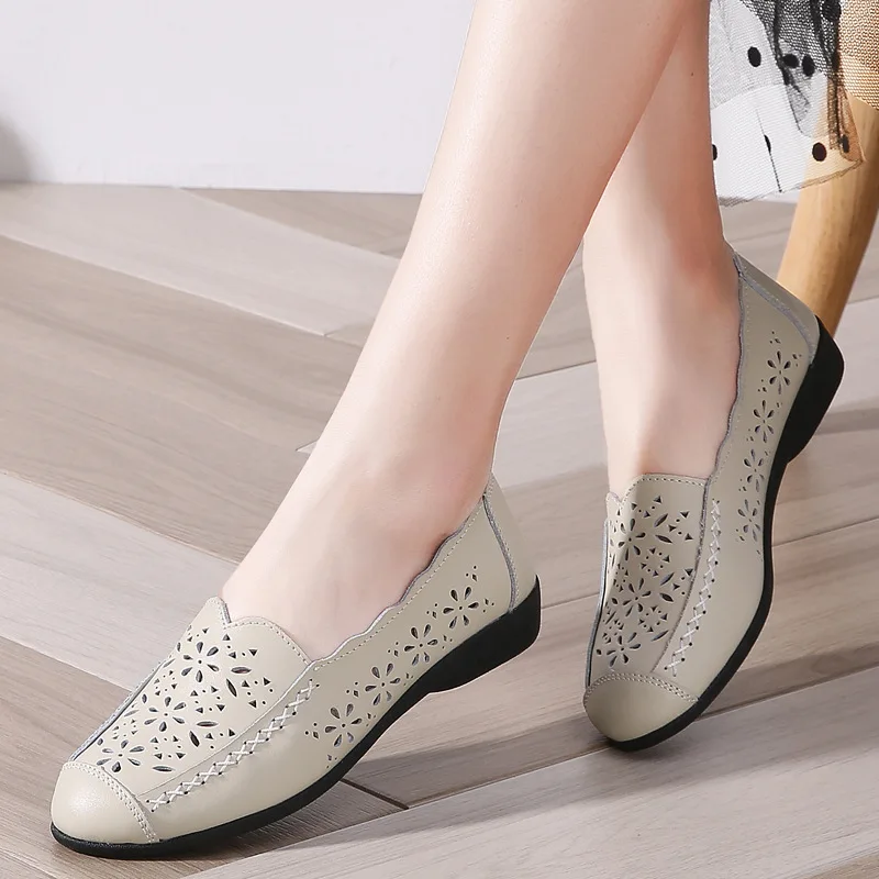 

2022 Summer Women's Casual Comfortable Shoes Hollow Out Ladies Lofers Leather Breathable Females Flats Shoes Slip on Moccasins