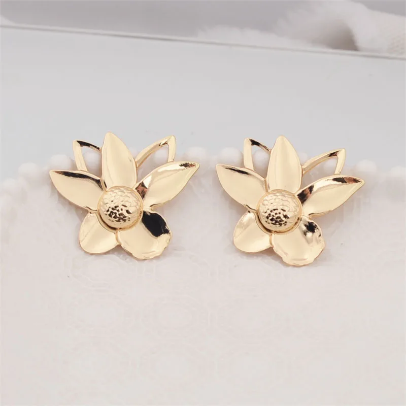 Женские металлические серьги boucle d'oreille необычные с ажурными ушками в стиле