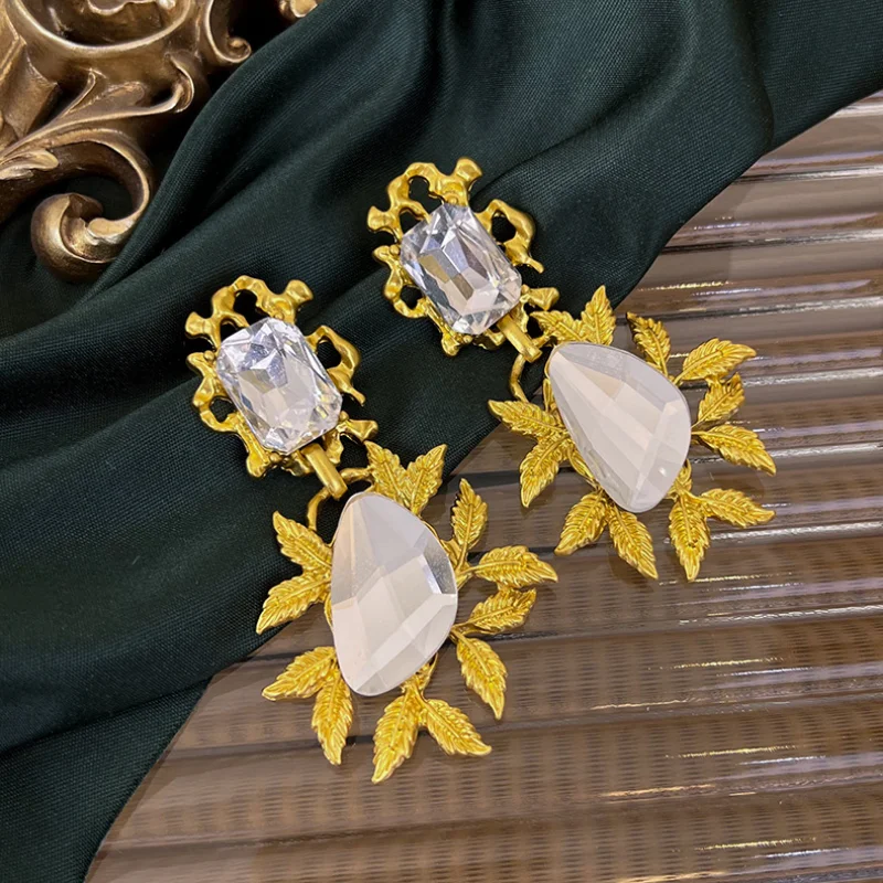 

Minar Hyperbole Shiny Glass Crystal Drop Dangle Earrings for Women Mujer Gold Color Alloy Leaves Geometric Earring Party Jewelry