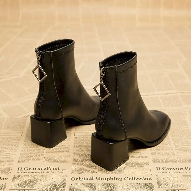 

Medium-heeled Skinny Boots Women 2021 Autumn Winter Square Toe Plus Velvet Thick-heeled Short Martin Boots Fashion Womens Shoes